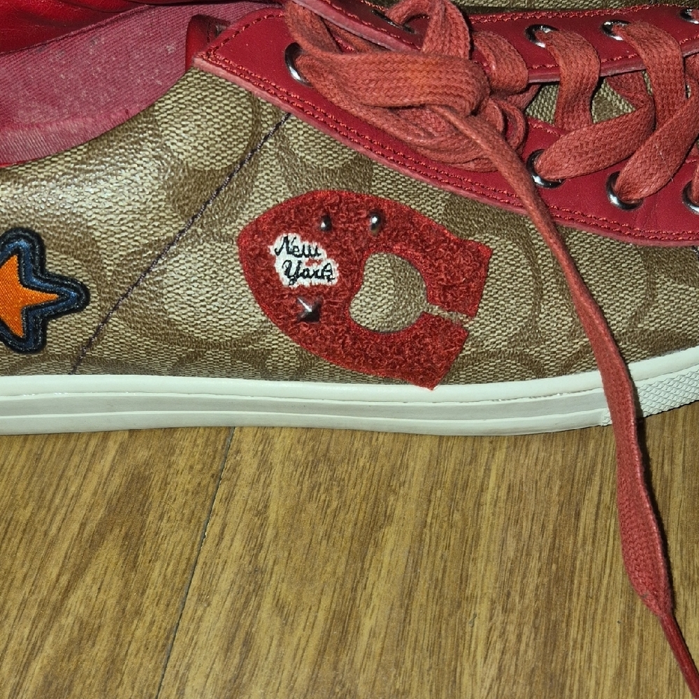 Coach Porter Unisex sneakers With signature canvas, red leather trim, Patches - Picture 4 of 4